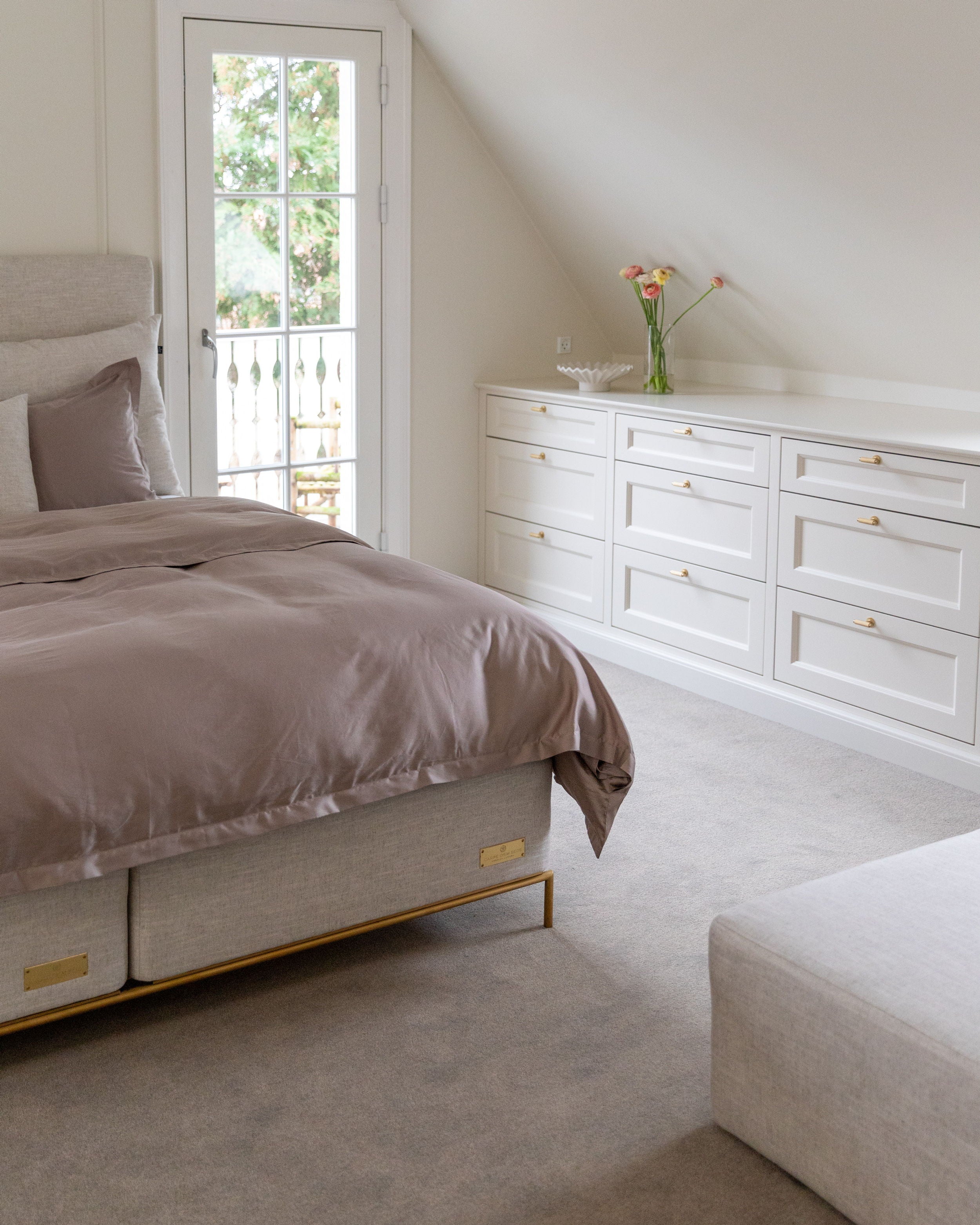 Skandinavisk minimalism möter tidlös elegans: Inuti Anna-Maries renoverade villa